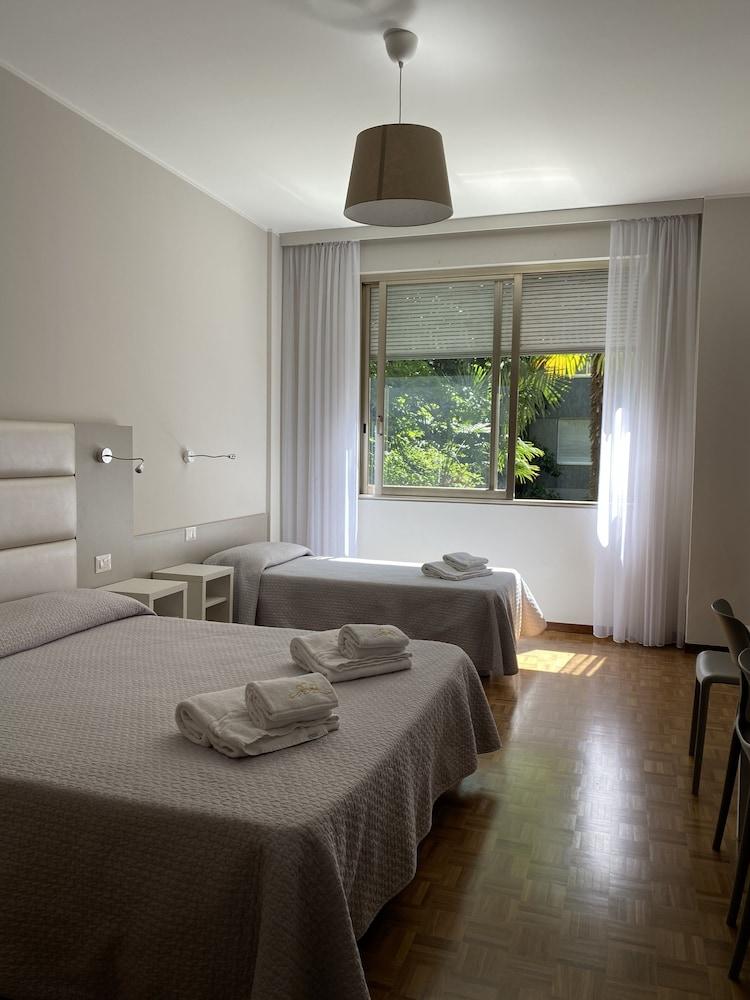 Hotel Due Giardini Milaan Buitenkant foto